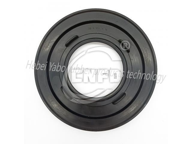 Oil seal:AE3697-E0